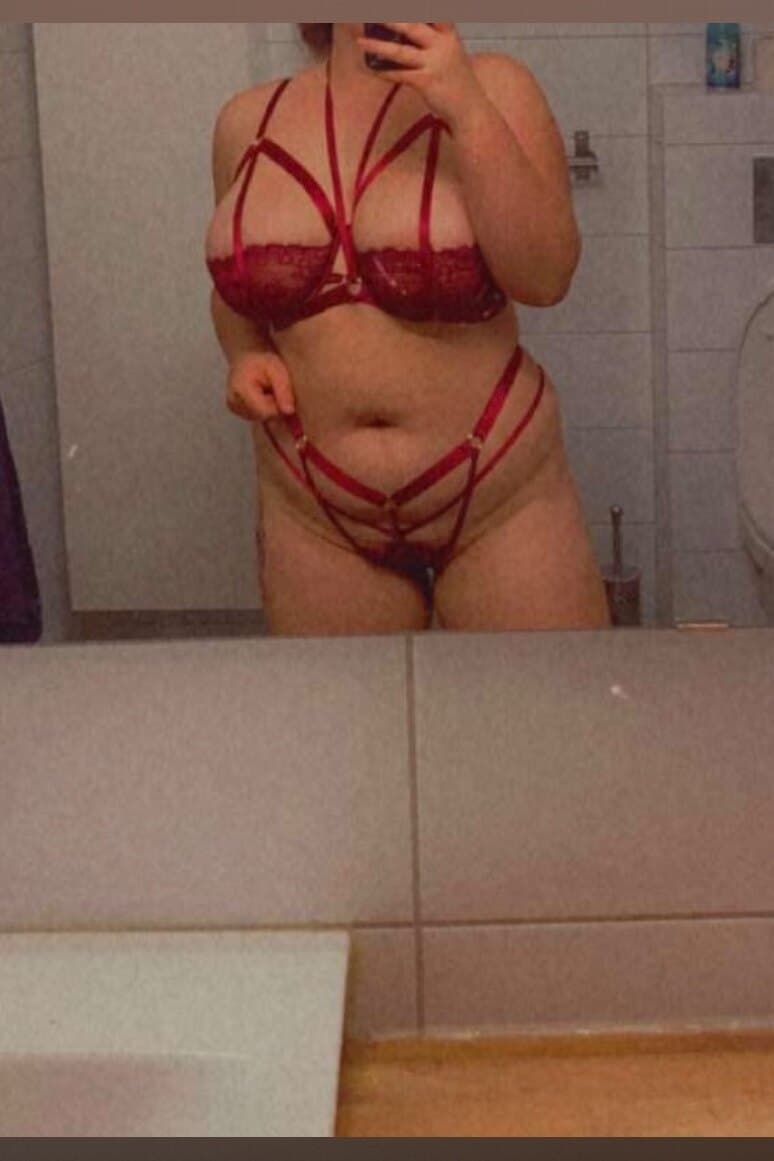 Your favorite secret girlfriend