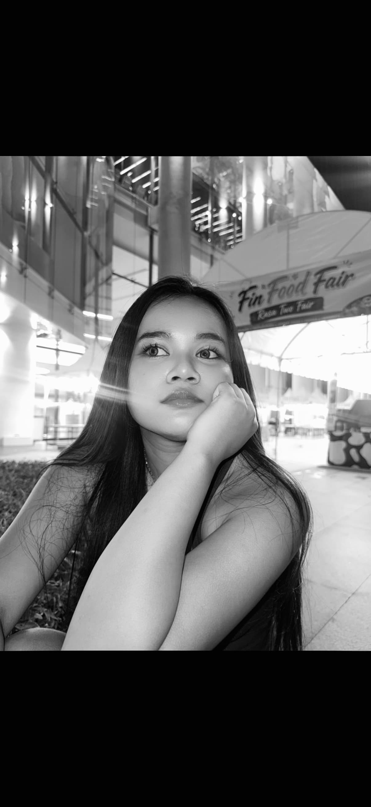 Yumi Vela media 2